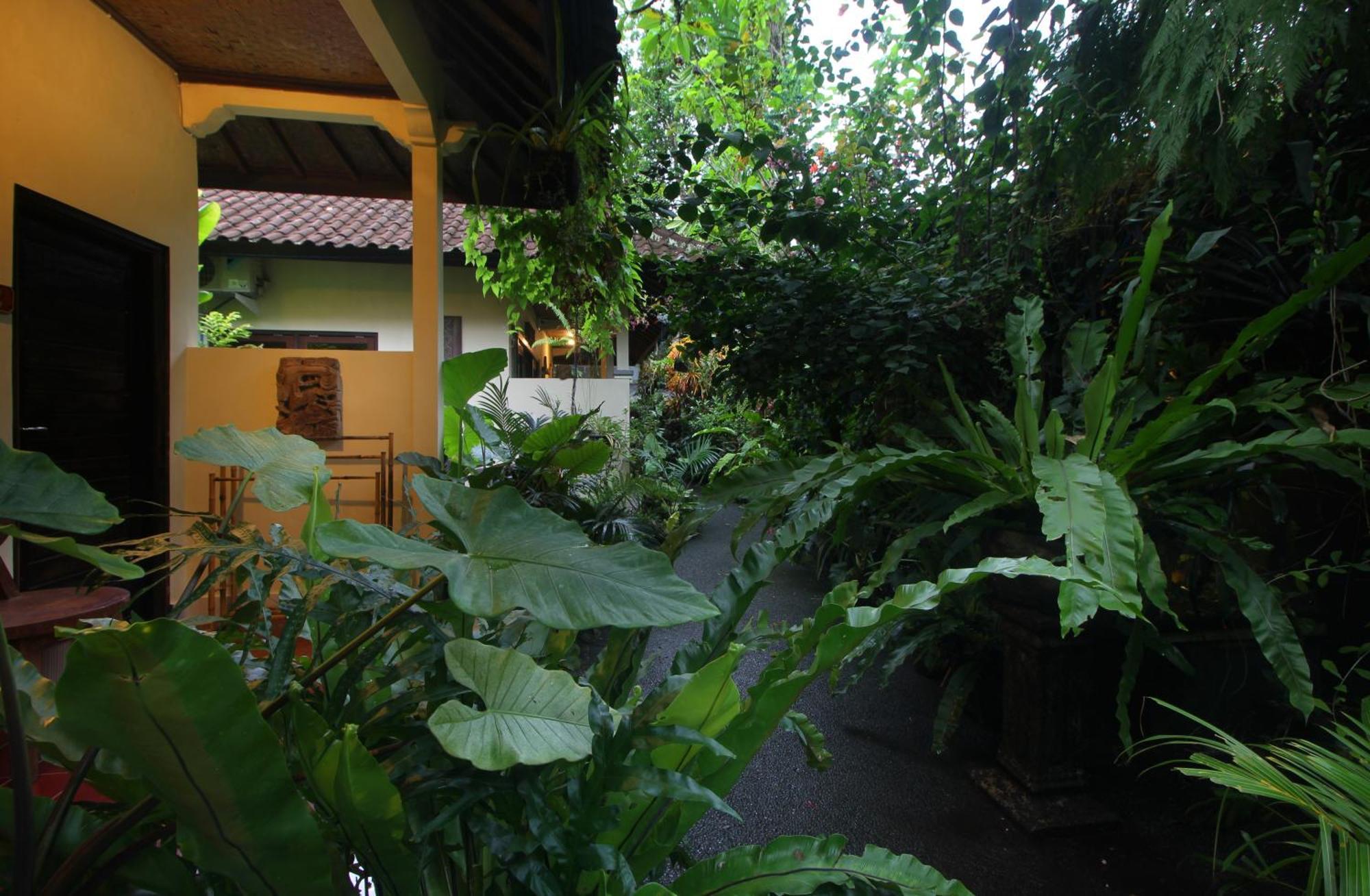 Sari Gong Guest House, A Trishula Collection Ubud Exterior foto